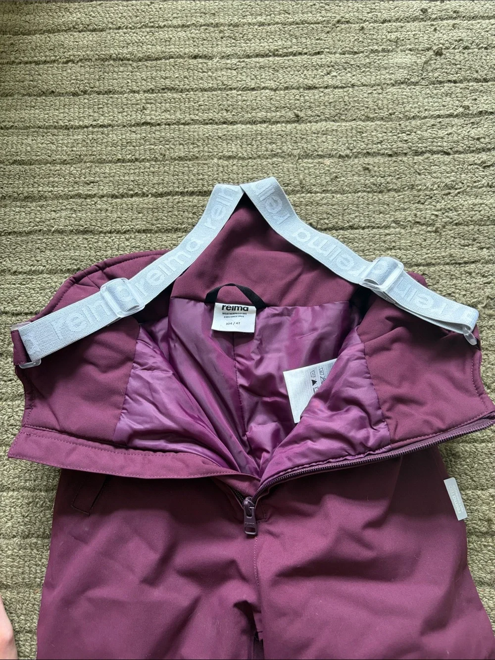 NWOT Reima Kids “Juoni” waterproof snow pants - size 4T